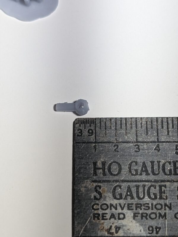 HO Scale Adlake Style Locomotive Marker Lamps - without LEDs -  straight pin  - 6 per pack - Image 4